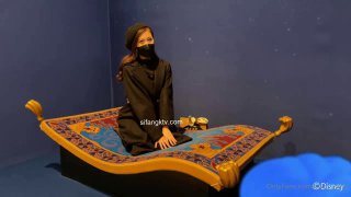 商场偷拍美女换衣服很不错的身材
